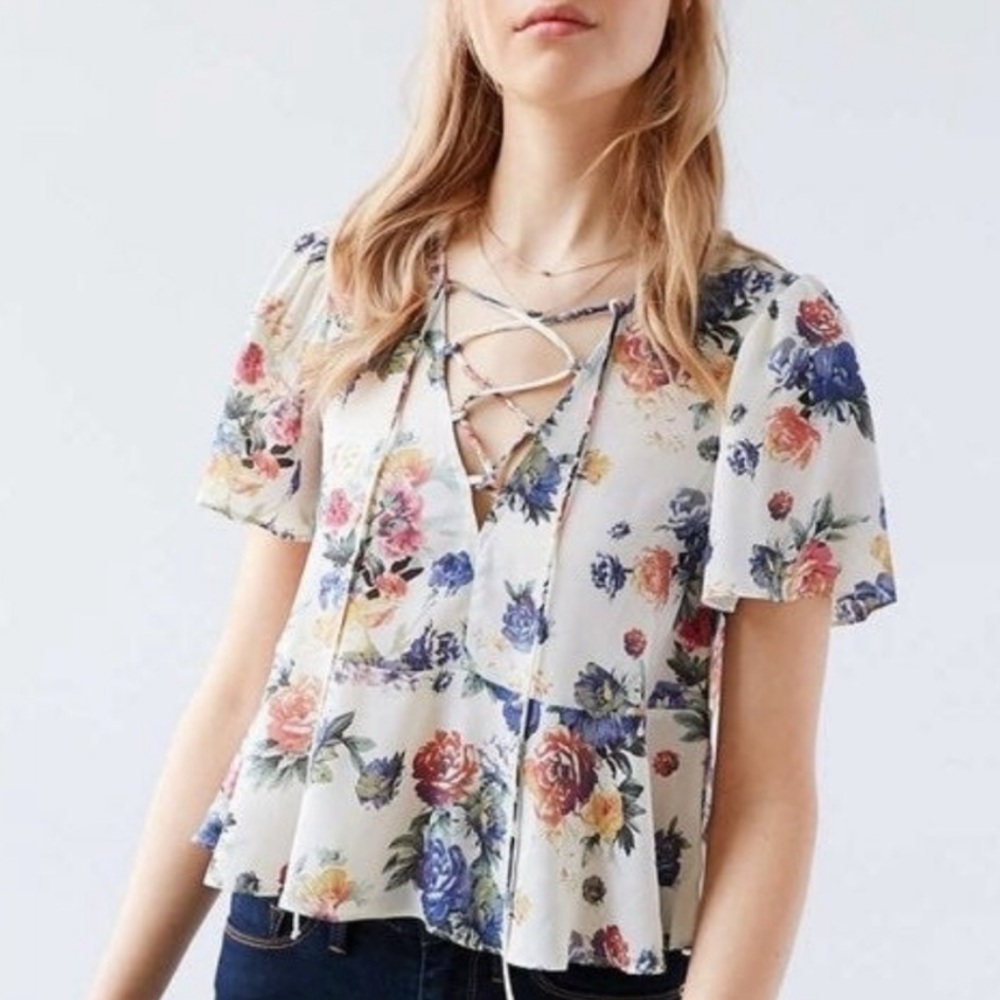 Kimchi blue floral tie up top l